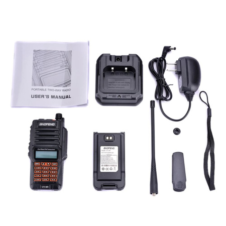 Baofeng_uv-9r_kit-min